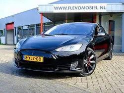 Zwart Gebruikt 2014 Tesla Model S Performance Sedan | € 21.450 (Iets duurder)
