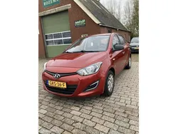 Rood Gebruikt 2013 Hyundai i20 Hatchback | € 6.450 (Eerlijke prijs)