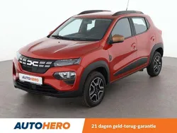 Rood, metallic lak Gebruikt 2023 Dacia Spring Extreme Hatchback | € 14.249 (Eerlijke prijs)