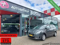 Grijs Gebruikt 2016 Peugeot 5008 Style MPV | € 10.499 (Duur)