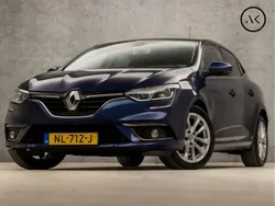 Blauw Gebruikt 2017 Renault Mégane IV Zen Hatchback | € 8.745 (Eerlijke prijs)