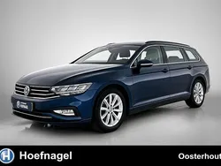 Blauw Gebruikt 2020 VW Passat Comfortline Stationwagen | € 24.400 (Eerlijke prijs)