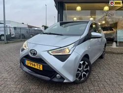 Grijs Gebruikt 2020 Toyota Aygo Team Hatchback | € 10.495 (Eerlijke prijs)