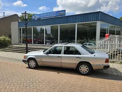 Grijs Gebruikt 1993 Mercedes E300 Sedan | € 13.950