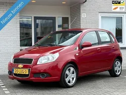 Rood Gebruikt 2009 Chevrolet Aveo LS Hatchback | € 3.740 (Eerlijke prijs)