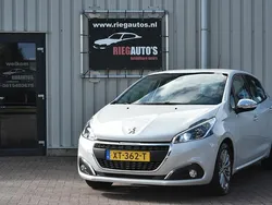 Wit Gebruikt 2019 Peugeot 208 Allure Hatchback | € 9.950 (Goede deal)