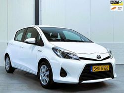 Wit Gebruikt 2013 Toyota Yaris Hybrid Hatchback | € 7.950 (Iets duurder)