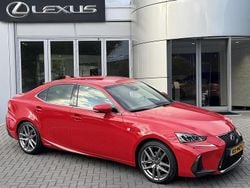 Rood Gebruikt 2018 Lexus IS300h Sport Line Sedan | € 27.900 (Eerlijke prijs)