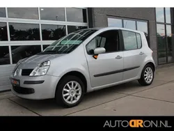 Grijs, metallic lak Gebruikt 2007 Renault Modus MPV | € 1.995 (Eerlijke prijs)