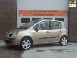 Beige Gebruikt 2005 Renault Modus Luxe MPV | € 1.499 (Eerlijke prijs)