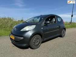 Grijs Gebruikt 2006 Peugeot 107 Hatchback | € 1.899 (Goede deal)