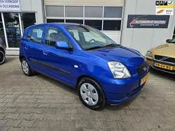 Blauw, metallic lak Gebruikt 2008 Kia Picanto First Edition Hatchback | € 1.750 (Eerlijke prijs)