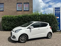 Wit Gebruikt 2015 Hyundai i10 Hatchback | € 6.450 (Eerlijke prijs)