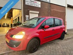 Rood Gebruikt 2008 Renault Grand Modus Expression MPV | € 1.748 (Eerlijke prijs)