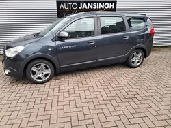 Grijs, metallic lak Gebruikt 2019 Dacia Lodgy Stepway MPV | € 13.445 (Eerlijke prijs)