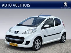 Wit Gebruikt 2011 Peugeot 107 Sportium Hatchback | € 3.950 (Duur)