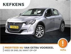 Grijs Gebruikt 2023 Peugeot e-208 Active Hatchback | € 19.420 (Eerlijke prijs)