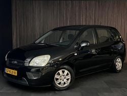 Zwart (metallic) Gebruikt 2010 Kia Carens MPV | € 4.450 (Duur)