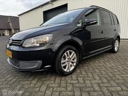 Zwart Gebruikt 2012 VW Touran Highline MPV | € 4.950 (Goede deal)