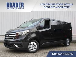 Zwart Gebruikt 2024 Renault Trafic MPV | € 29.450 (Iets duurder)