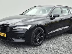 Zwart Gebruikt 2021 Volvo V60 Stationwagen | € 35.900 (Eerlijke prijs)