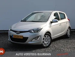 Grijs Gebruikt 2013 Hyundai i20 Hatchback | € 6.400 (Eerlijke prijs)
