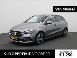 Grijs Gebruikt 2022 Mercedes B180 Business MPV | € 26.900 (Goede deal)