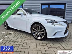 Wit Gebruikt 2014 Lexus IS300h Sport Line Sedan | € 19.900 (Eerlijke prijs)