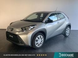 Grijs Gebruikt 2022 Toyota Aygo Play Hatchback | € 16.545 (Goede deal)