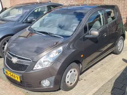 Bruin Gebruikt 2010 Chevrolet Spark Hatchback | € 2.300 (Eerlijke prijs)