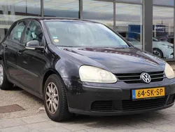 Zwart, metallic lak Gebruikt 2006 VW Golf V Business Hatchback | € 1.250