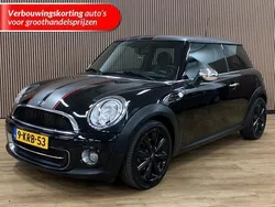 Zwart Gebruikt 2013 Mini Cooper Hatchback | € 8.945 (Eerlijke prijs)