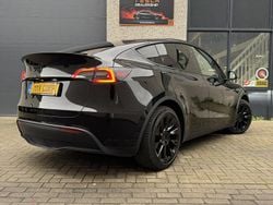 Zwart Gebruikt 2024 Tesla Model Y RWD SUV | € 36.999 (Eerlijke prijs)