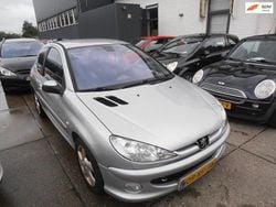 Grijs Gebruikt 2005 Peugeot 206 Quiksilver Hatchback | € 1.250 (Eerlijke prijs)