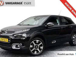 Zwart Gebruikt 2018 Citroën C4 Cactus PureTech Hatchback | € 13.945 (Eerlijke prijs)