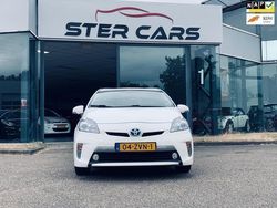 Wit, metallic lak Gebruikt 2013 Toyota Prius Hatchback | € 11.250 (Eerlijke prijs)
