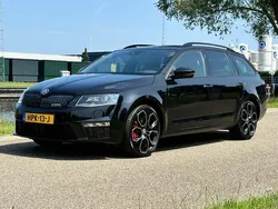 Zwart Gebruikt 2015 Skoda Octavia RS Stationwagen | € 17.750