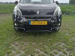 Zwart Gebruikt 2012 Renault Scénic III Authentique MPV | € 5.850 (Eerlijke prijs)