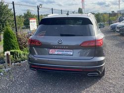Grijs Gebruikt 2022 VW Touareg R-line SUV | € 47.750 (Iets duurder)
