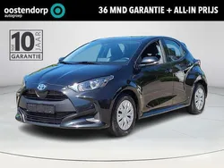 Zwart Gebruikt 2023 Toyota Yaris Active Hatchback | € 21.950 (Eerlijke prijs)
