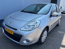 Grijs Gebruikt 2009 Renault Clio R.S. Business Hatchback | € 3.450 (Eerlijke prijs)