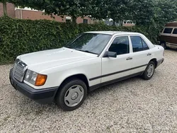 Wit Gebruikt 1985 Mercedes 200 | € 7.750