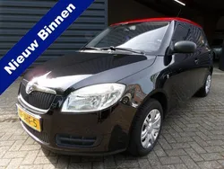 Zwart, metallic lak Gebruikt 2009 Skoda Fabia Hatchback | € 2.450 (Goede deal)