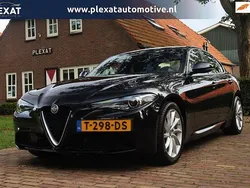 Zwart Gebruikt 2019 Alfa Romeo Giulia Sedan | € 23.945 (Goede deal)