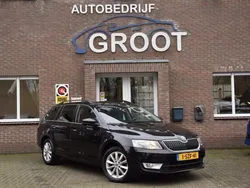 Zwart Gebruikt 2014 Skoda Octavia Stationwagen | € 14.450