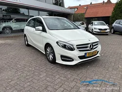 Wit Gebruikt 2018 Mercedes B180 Business MPV | € 17.450 (Eerlijke prijs)