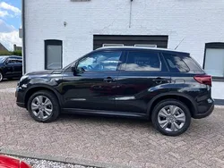 Zwart Gebruikt 2024 Suzuki Vitara Style SUV | € 27.000 (Goede deal)