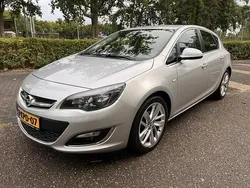Grijs Gebruikt 2013 Opel Astra Sport Hatchback | € 7.150 (Eerlijke prijs)