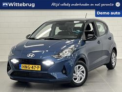 Donker blauw metallic Gebruikt 2025 Hyundai i10 Comfort Hatchback | € 18.925 (Eerlijke prijs)