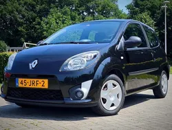 Zwart Gebruikt 2009 Renault Twingo Dynamique Hatchback | € 1.950 (Eerlijke prijs)